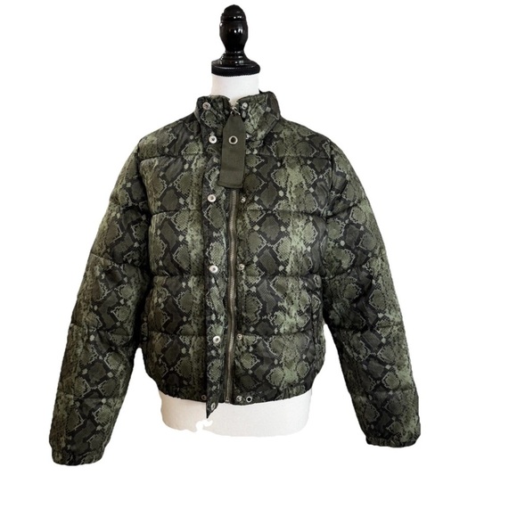 Ashley By 26 International Puffer Jacket Size S Green Snake Print Y2K Cropped - Picture 3 of 9